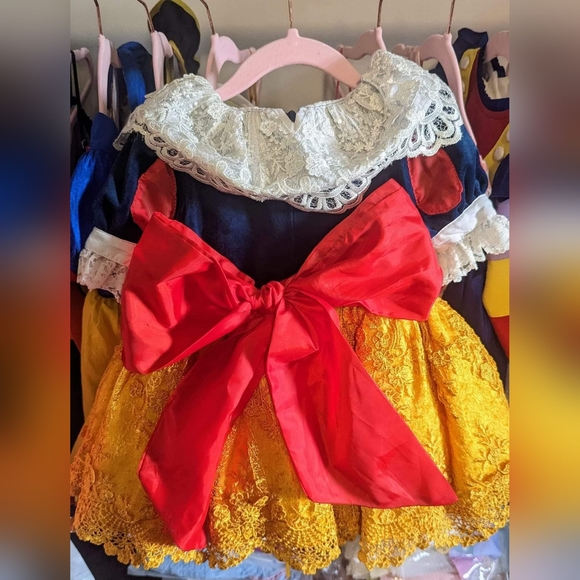 OhShana Snow White - Picture 3 of 3